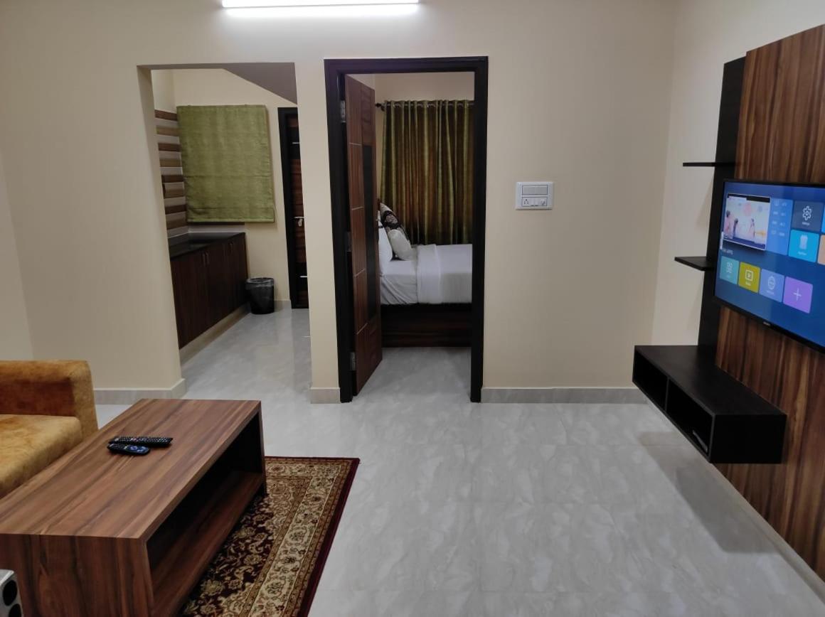 Hotel Bulande Comforts 1 Bhk Flat Manyata Tech Park Бенґалуру Екстер'єр фото